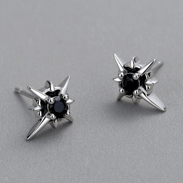 Vīriešu zvaigžņu auskari ar dekoratīviem akmeņiem