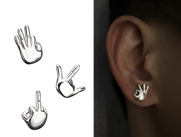 Vīriešu auskars sudraba krāsā 2 gab