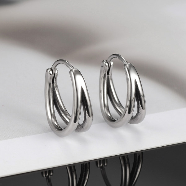 Vīriešu auskaru gredzeni tīrs modelis