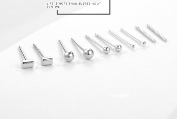 Ανδρικά σκουλαρίκια σε ασημί χρώμα - πολλά μοντέλα