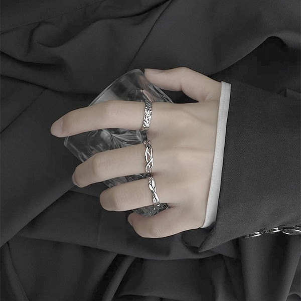 Vīriešu gredzens sudraba krāsā