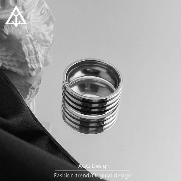 Vīriešu plats titāna tērauda gredzens