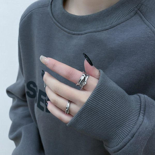 Novi model podesivog prstena za muškarce