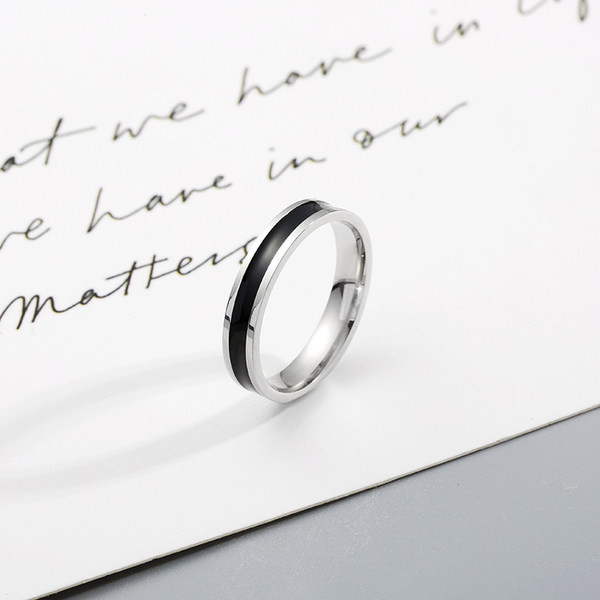 Ανδρικό δαχτυλίδι σε ασημί χρώμα