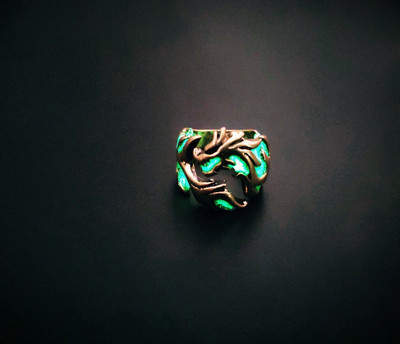 Muški prsten nestandardnog oblika