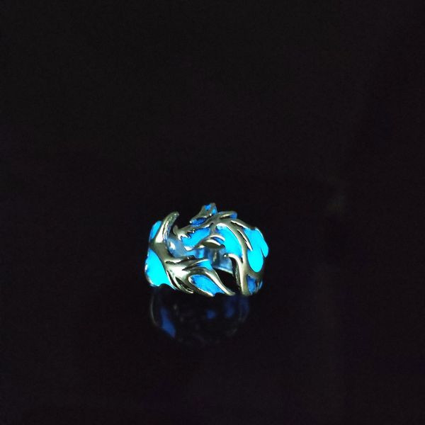 Muški prsten nestandardnog oblika