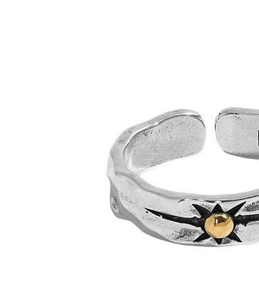 Vīriešu gredzens retro stilā ar dekoratīvu zvaigznīti