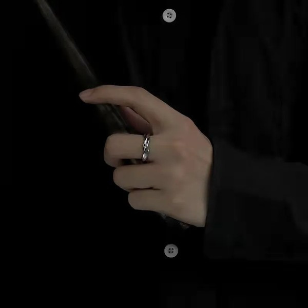 Ikdienas vīriešu gredzens sudraba krāsā