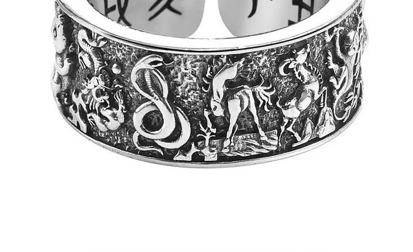 Graviruotas vyriškas žiedas iš plieno