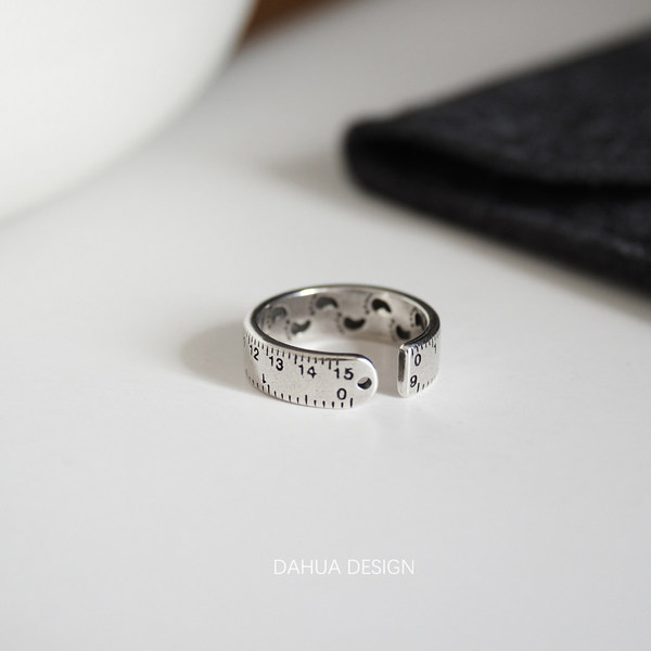 Ανδρικό ρυθμιζόμενο δαχτυλίδι σε ασημί χρώμα