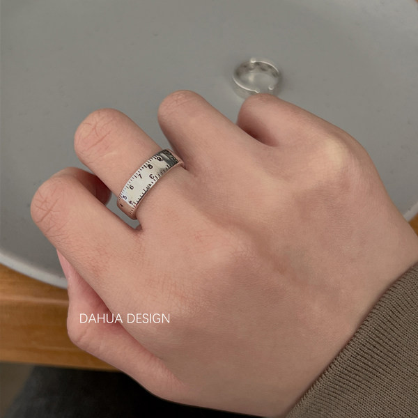 Ανδρικό ρυθμιζόμενο δαχτυλίδι σε ασημί χρώμα