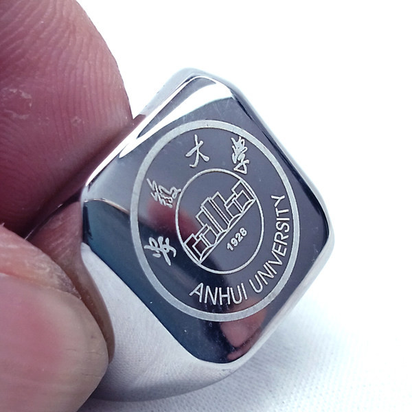 Muški prsten sa natpisom od čelika