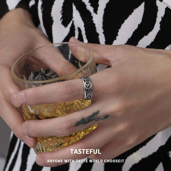 Ανδρικό ρυθμιζόμενο δαχτυλίδι από ατσάλι τιτανίου