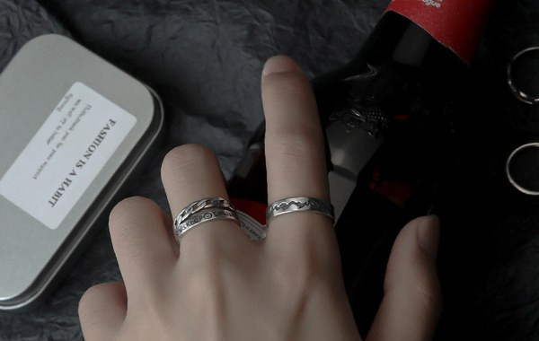 Vīriešu retro gredzens vairāki modeļi