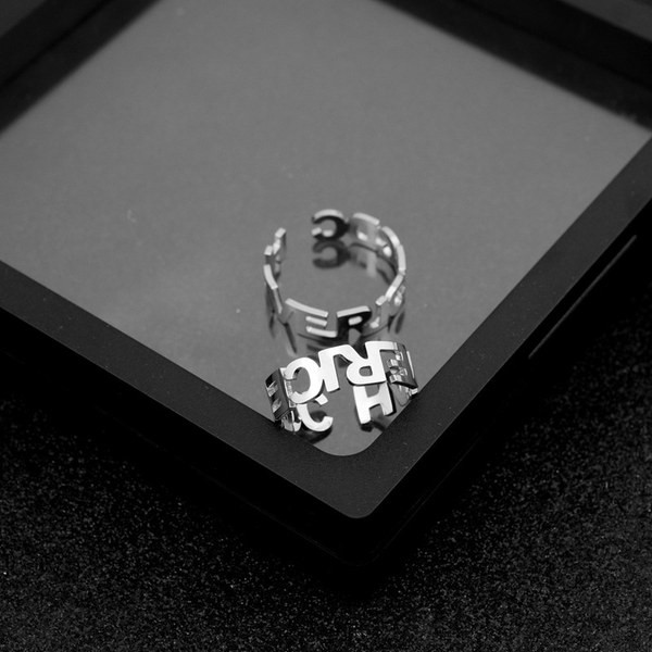 Jauna modeļa regulējams gredzens sudraba krāsā vīriešiem