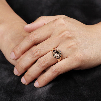 Μοντέρνο ανδρικό δαχτυλίδι - σε χρυσό χρώμα