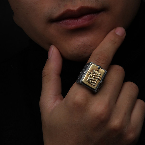 Naujo modelio vyriškas retro žiedas – reguliuojamas