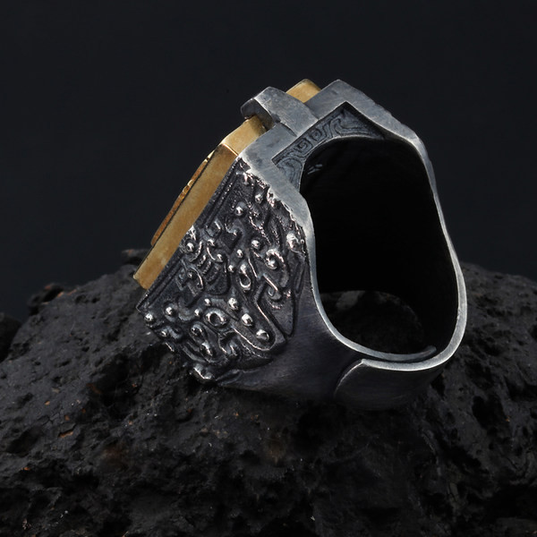 Naujo modelio vyriškas retro žiedas – reguliuojamas