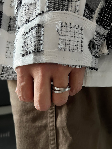 Vīriešu dubultgredzens no titāna tērauda