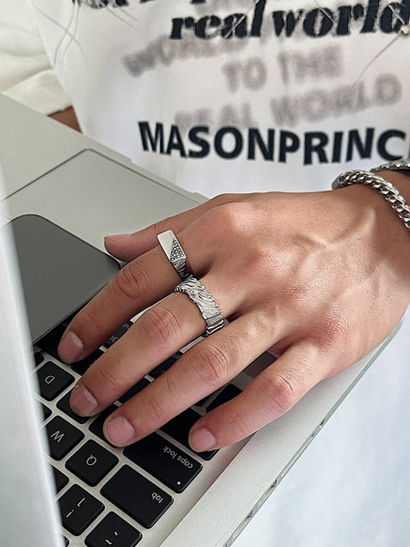 Vīriešu ikdienas tērauda gredzens