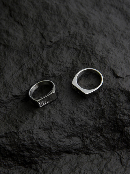 Vīriešu ikdienas tērauda gredzens