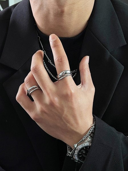 Ανδρικό δαχτυλίδι δύο στρώσεων σε ασημί χρώμα