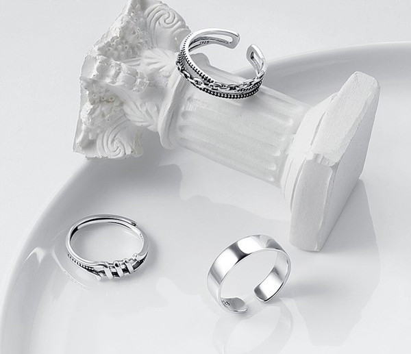 Vīriešu regulējams gredzens sudraba krāsā - vairāki modeļi