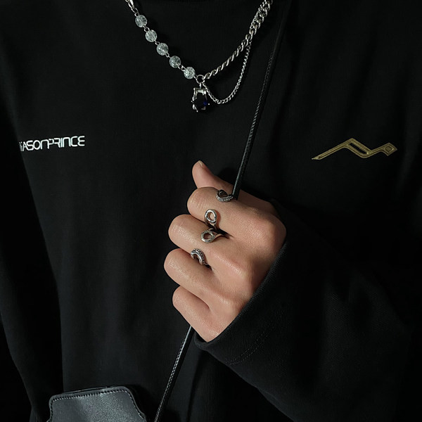 Ανδρικό δαχτυλίδι διπλής σειράς με πέτρες