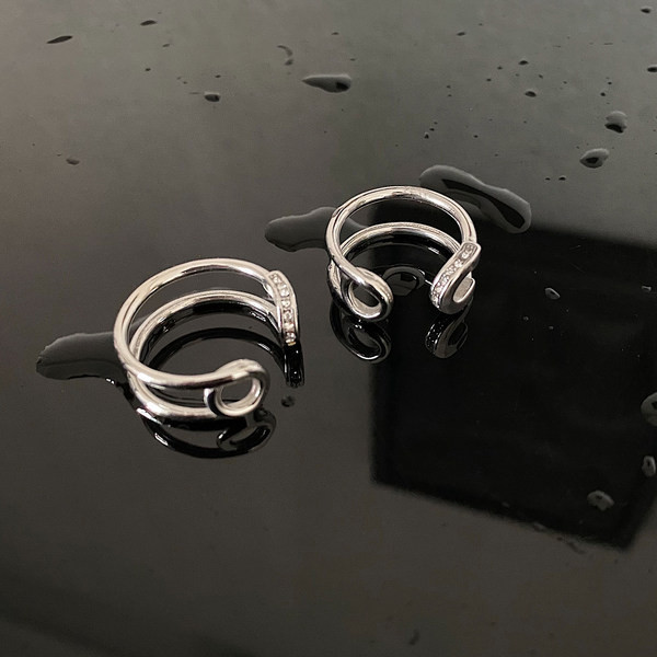 Ανδρικό δαχτυλίδι διπλής σειράς με πέτρες