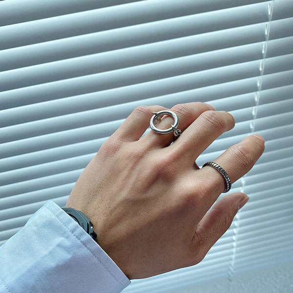 Ikdienas gredzens sudraba krāsā