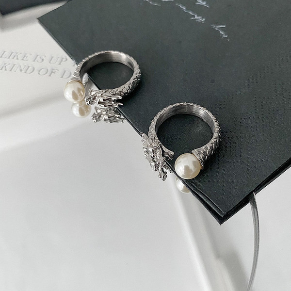 Vintage vīriešu gredzens ar pērlēm