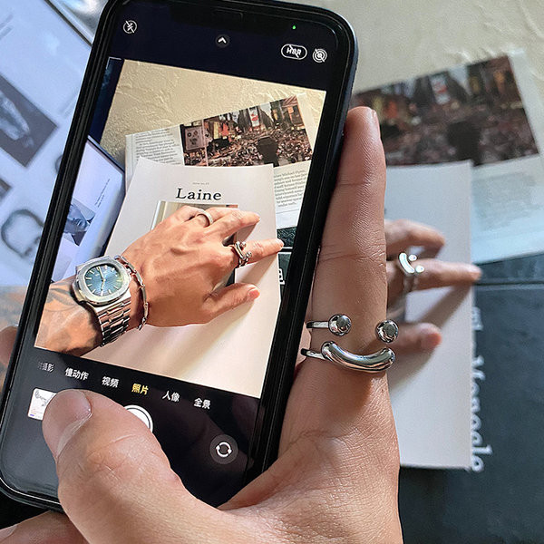 Ανδρικό δαχτυλίδι από ατσάλι τιτανίου σε ασημί χρώμα