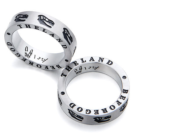 Férfi gyűrű retro modell nyomattal