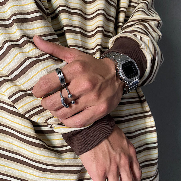 Férfi gyűrű retro modell nyomattal