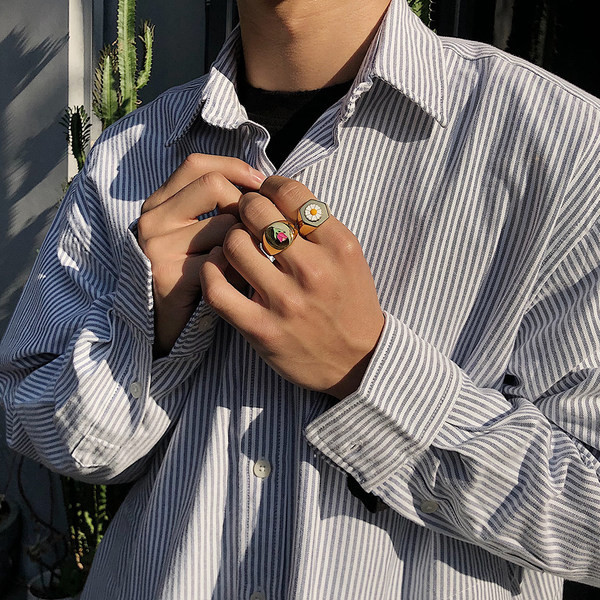 Ανδρικό δαχτυλίδι με φλοράλ μοτίβο από ατσάλι τιτανίου