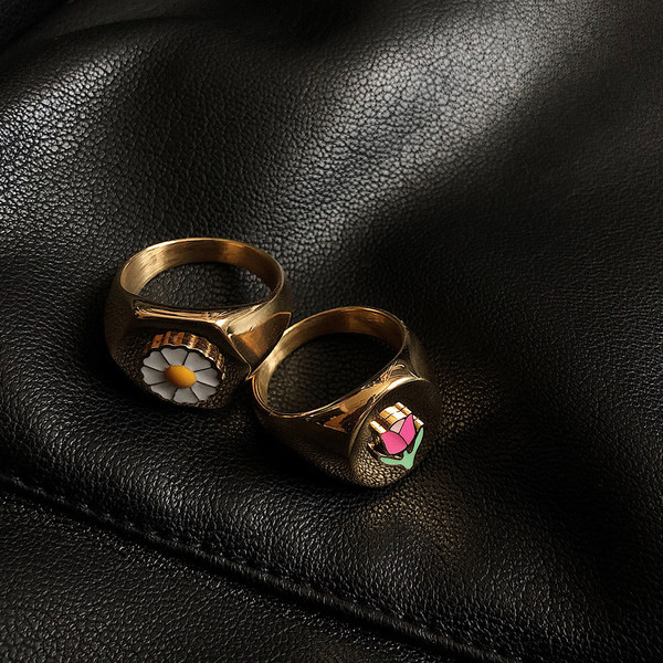 Ανδρικό δαχτυλίδι με φλοράλ μοτίβο από ατσάλι τιτανίου