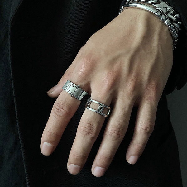 Titāna tērauda vīriešu gredzens