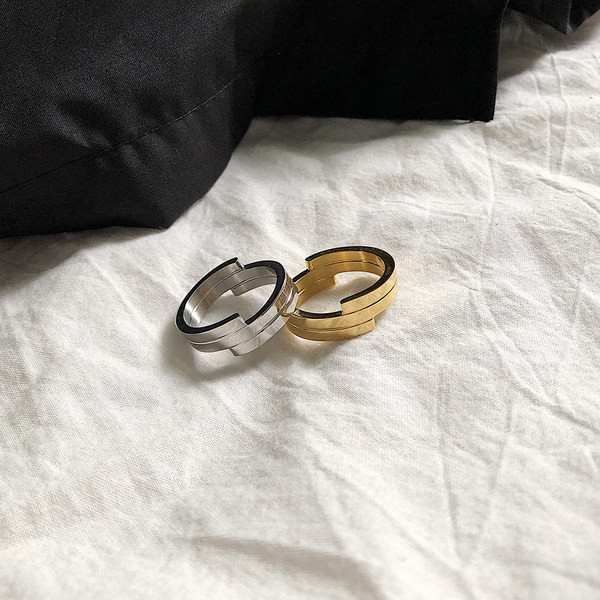 Titāna tērauda vīriešu gredzens