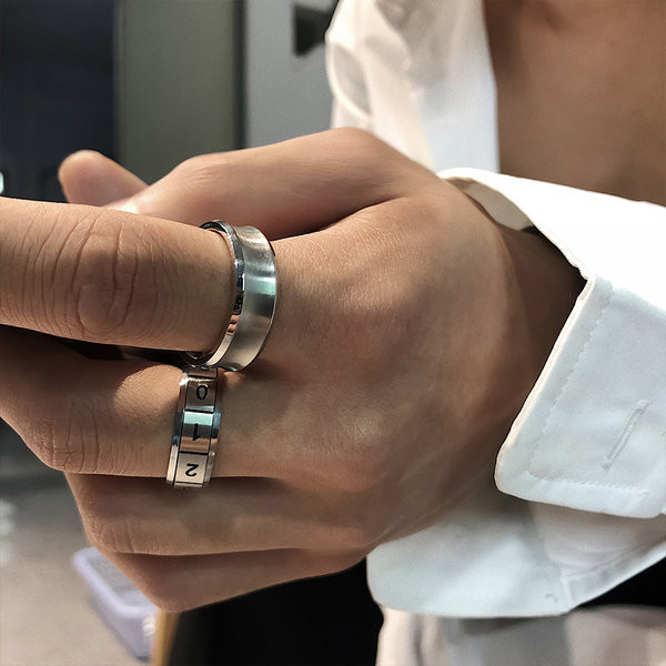 Titāna tērauda gredzens ar uzrakstu vīriešiem