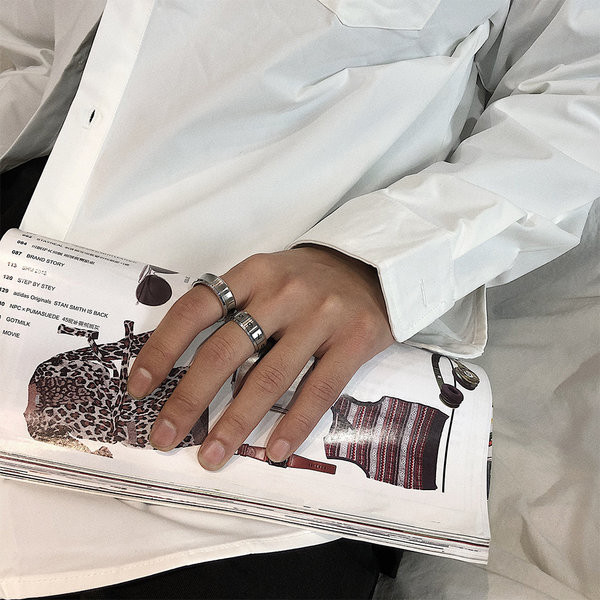 Titāna tērauda gredzens ar uzrakstu vīriešiem