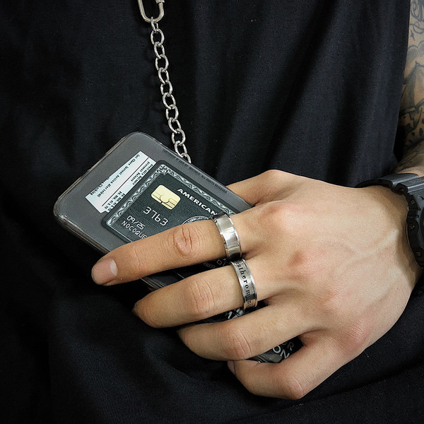 Titāna tērauda gredzens vīriešiem