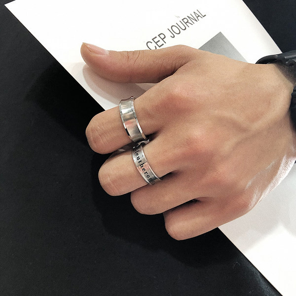 Titāna tērauda gredzens vīriešiem