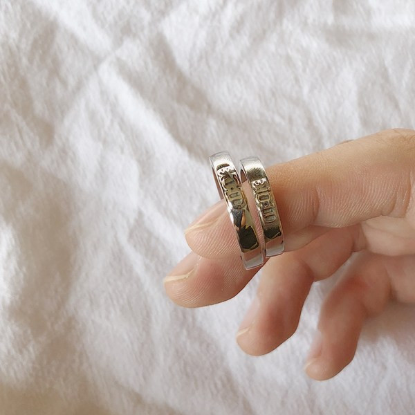 Vīriešu gredzens ar uzrakstu