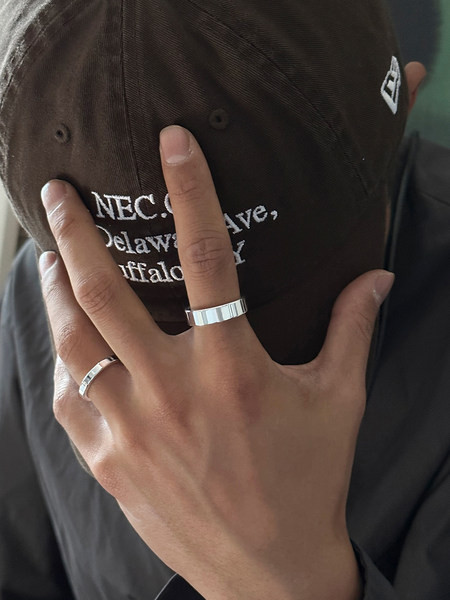 Férfi gyűrű arany és ezüst színben