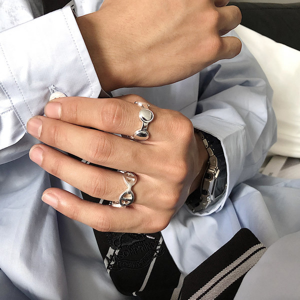 Sudraba titāna tērauda vīriešu gredzens