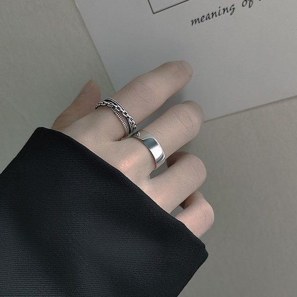 Vīriešu gredzenu ikdienas modelis ar apdruku