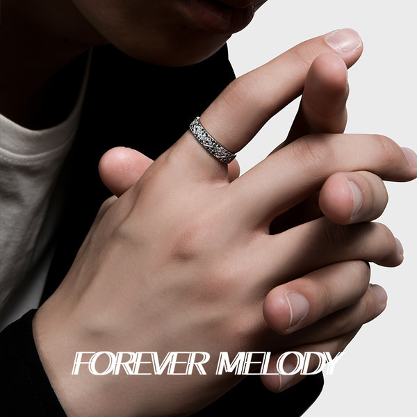 Muški svečani prsten s kamenčićima