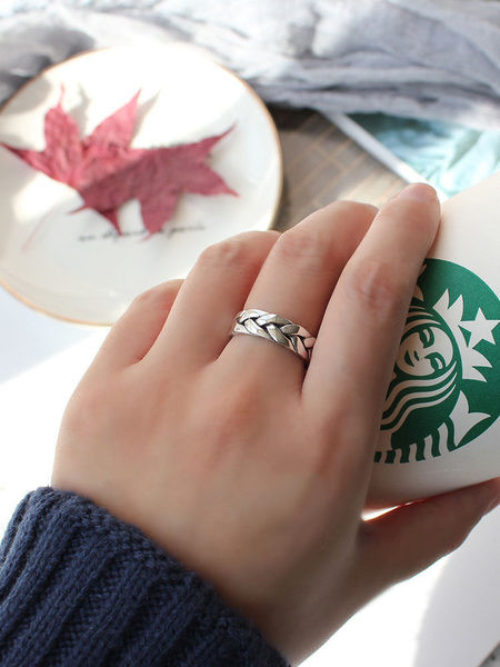 Vyriškas žiedas iš titano plieno retro modelio