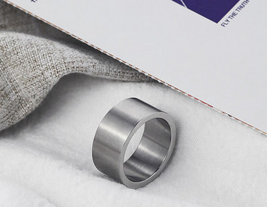 Ανδρικό καθαρό μοντέλο ρετρό δαχτυλίδι