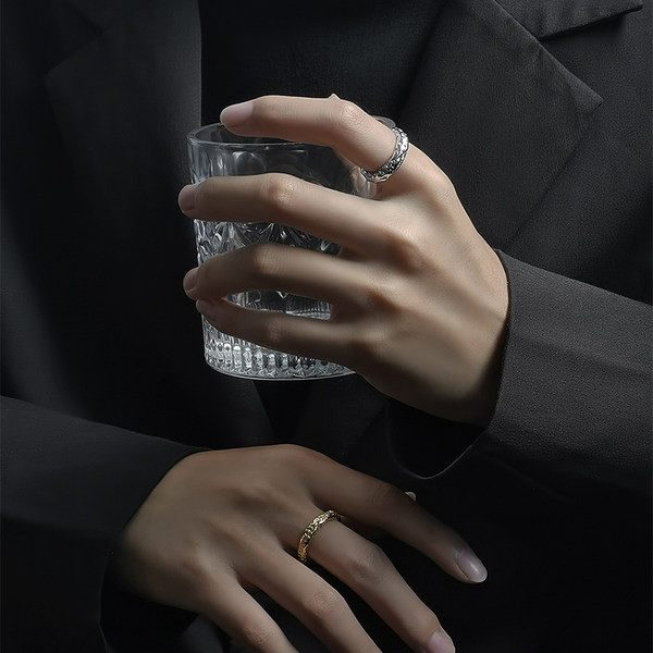 Titāna tērauda vīriešu gredzens